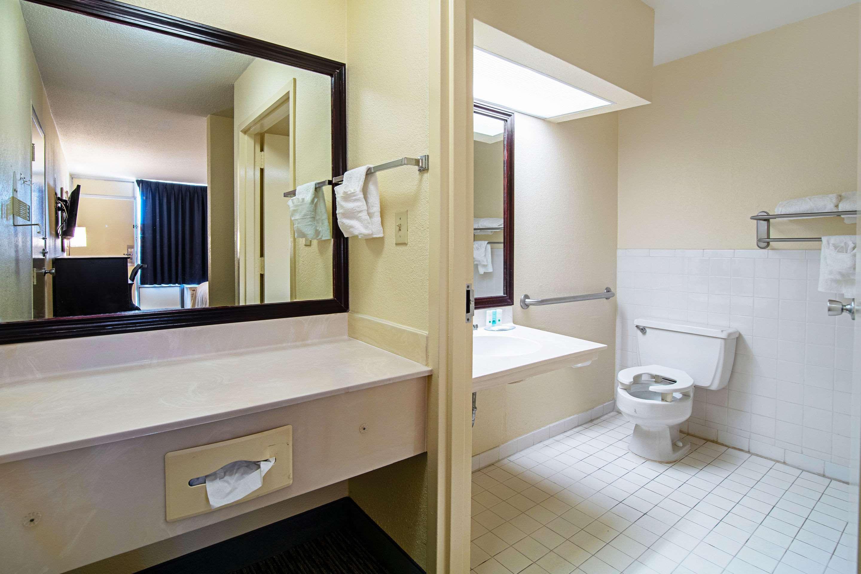 Quality Inn St George I-95 St. George Екстериор снимка