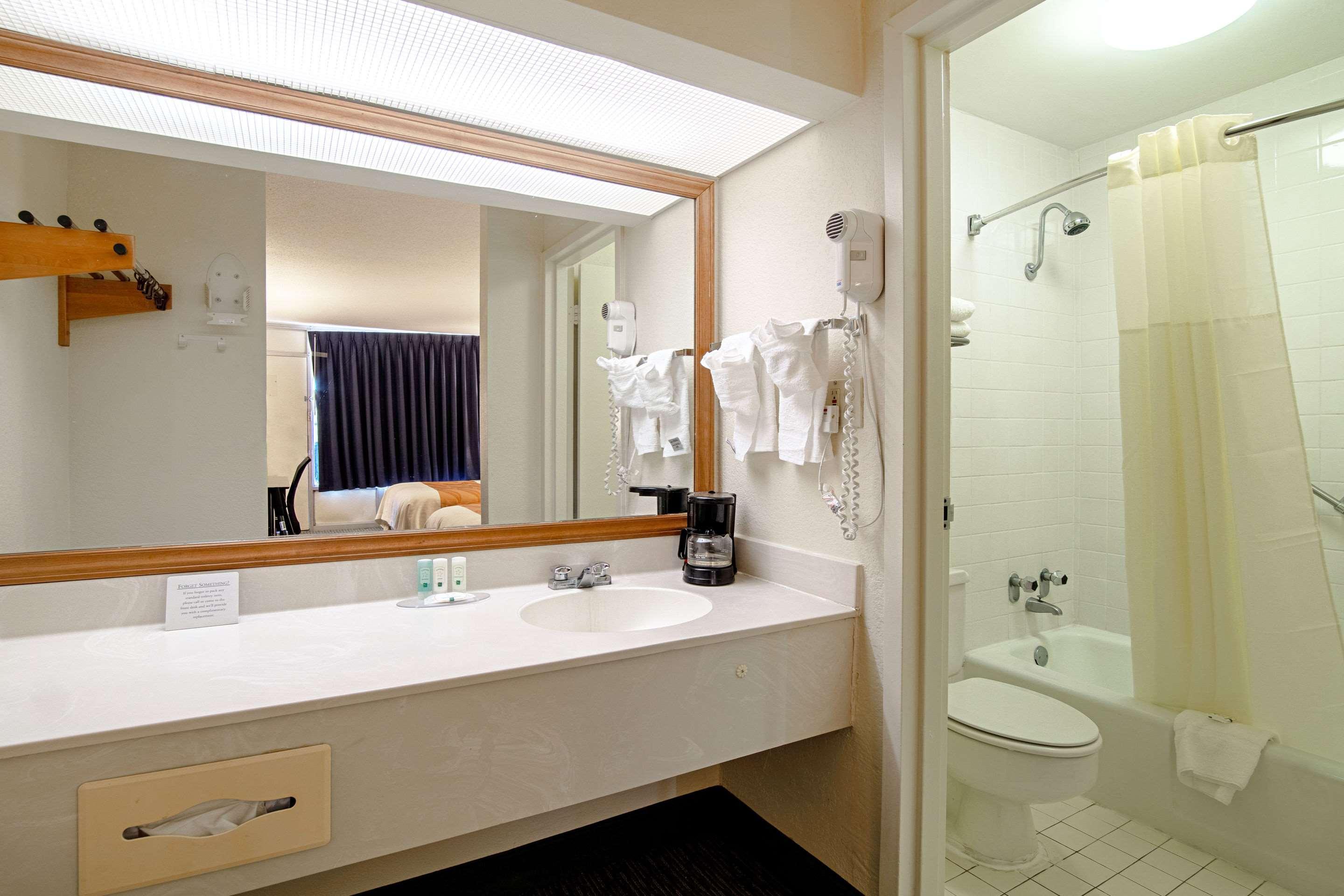 Quality Inn St George I-95 St. George Екстериор снимка