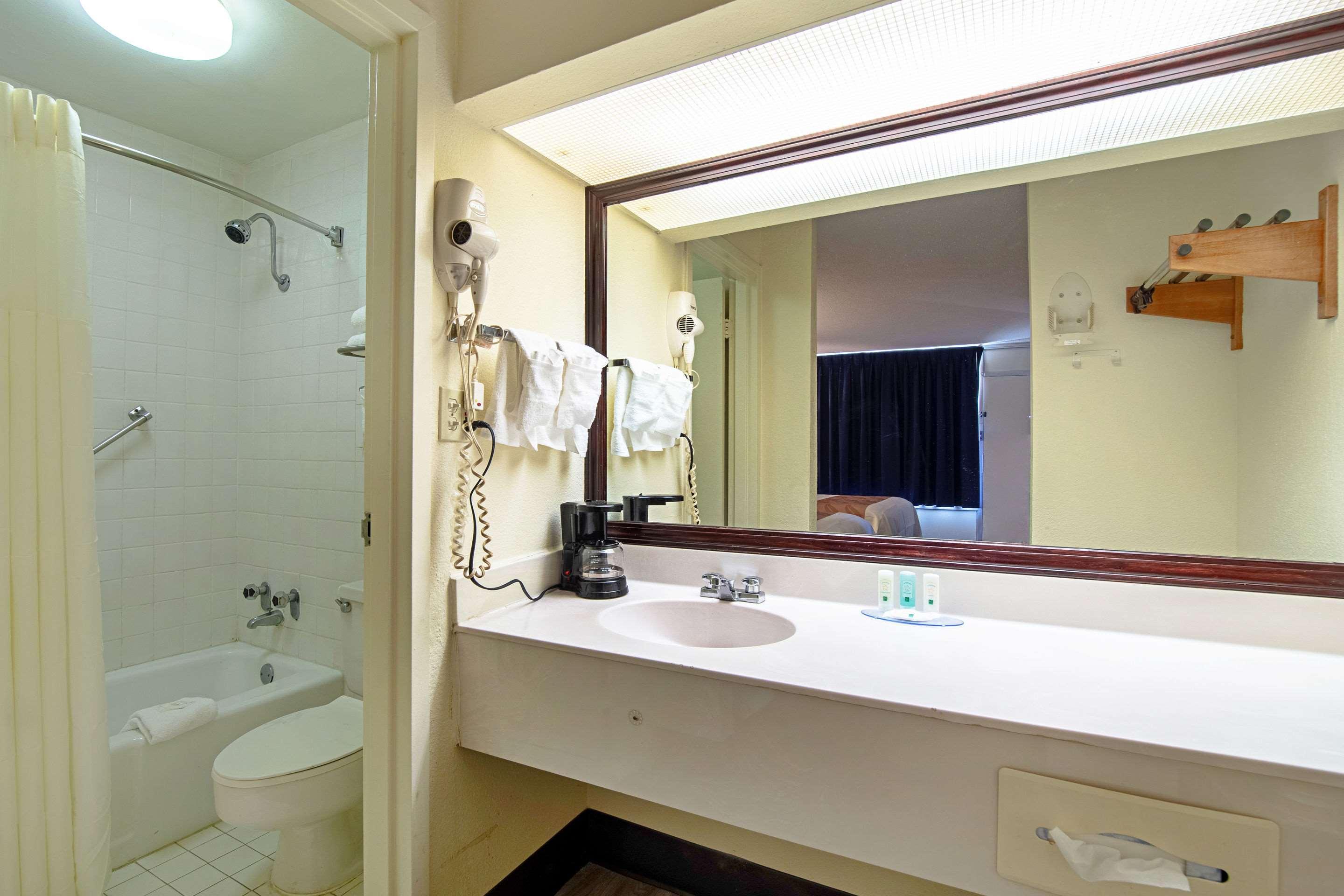 Quality Inn St George I-95 St. George Екстериор снимка